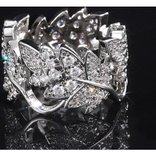 JK Luxury Silver Color Leaves Shape Band Women Rings Inlaid Crystal Zirconia Stylish Female Party Ring Fashion Jewelry Gifts