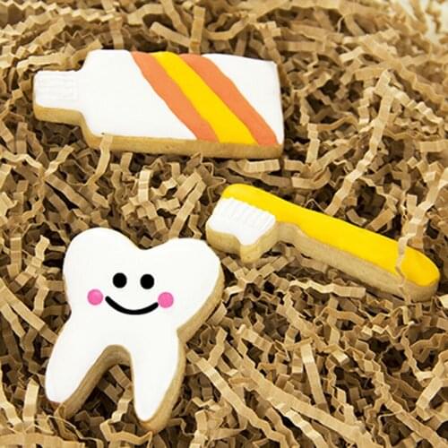 1pcs Toothbrush Toothpaste Tooth metal cookie cutter baking tool fondant decorating cutters sugarcraft mold cupcake toppers