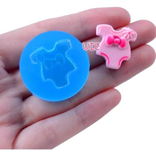 FYL481U 17.5mm x 19.3mm Babys Clothes Silicone Mold Fondant Cake Decoration Candy Resin Clay Earrings Necklace Craft Soap