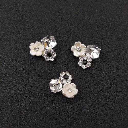 50pcs Flower Diamond Crystal Rhinestone Appliques strass Flatback Earring Brooch Buckle Wedding Dress Hairpin Hair Clip Decor