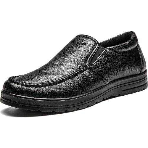 Cheap Black Mens Classic Shoes Lightweight Leather Casual Shoes Men Soft Loafers Comfortable Slip On Leather Shoes Men Sneakers