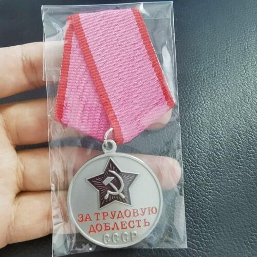 CCCP Sickle Hammer Medal Badge Five-pointed Star Brooch Stylish Men Decor