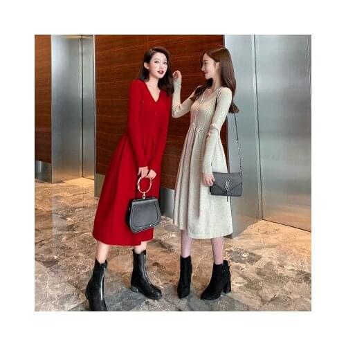 Explosion models maternity dress autumn and winter breastfeeding V-neck sweater knit core yarn with high collar feeding dress
