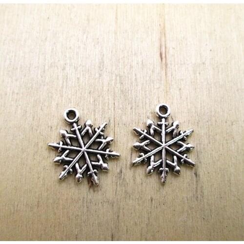 30pcs--15x20mm Snowflake Charms Beautiful Design 2 Sided Snowflake DIY necklace/ bracelets charms antique silver tone