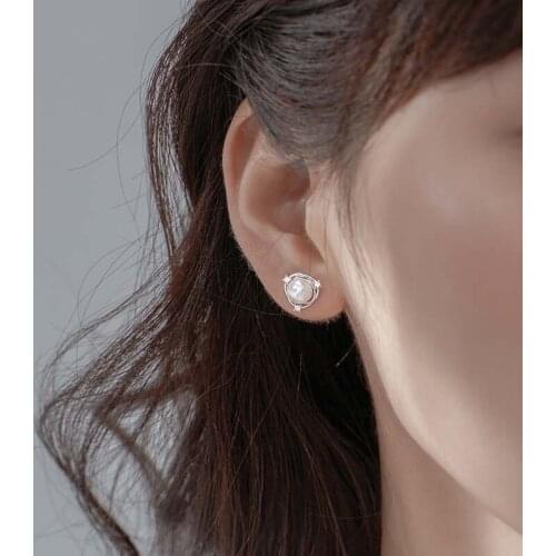 Zircon Pearl Stud Earrings For Women Line Winding Simple Retro Korean Fashion Punk High Quality Girl Lady Party Jewelry BOYULIGE