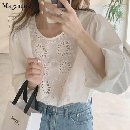 Crochet Hollow Out Long Sleeve White Woman Blouses Fashion Solid O-Neck Womens Clothing 2021 Korean Chic Loose Shirt Tops 14218