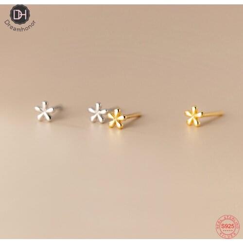 Dreamhonor 925 Sterling Silver Korean Style Mini Glossy Flower Stud Earrings for Women Gifts