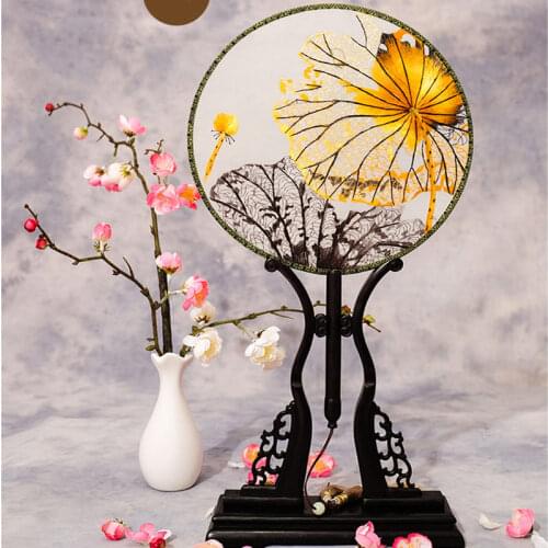 Embroidery finished products fan /Suzhou embroidery handmade embroidery / silk decorative painting/ Chinese traditional art