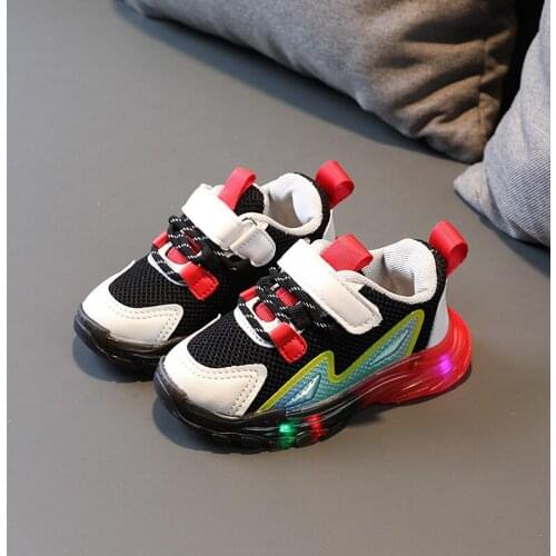 New LED Light Girls' Sports Shoes Boys' Mesh Breathable Luminous Childrens Shoes Soft Soled Sports Shoes