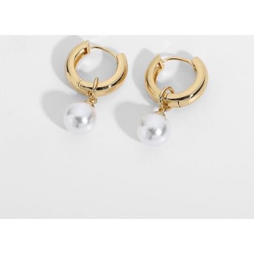 French Style Elegant Pearl Huggies Earrings For Women Girls High Quality Gold Plated Brass Hoop Earrings Party Jewelry