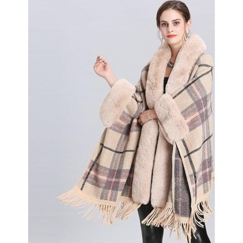 SWONCO Winter New Plaid Cape For Women Loose Coat Winter 2019 Faux Fox Fur Poncho Wool Coats Women Tassel Cloak Warm Outwear