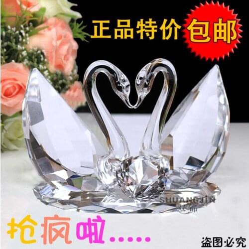 A real wedding gifts decoration practical creative Home Furnishing Crystal Swan wedding gift