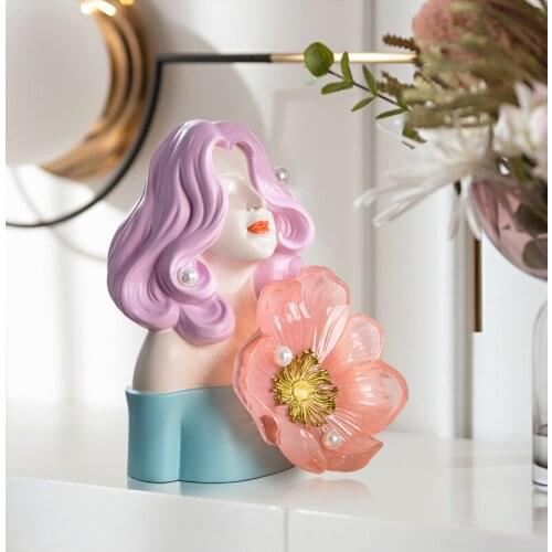 European Style Porch Character Decoration Living Room Wine Cabinet Resin Decoration Desktop Artist Home Decoration Decoration