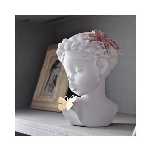 Nordic living room wine cabinet TV cabinet creative modern sample room office home Figure beauty crafts decoration gifts Home