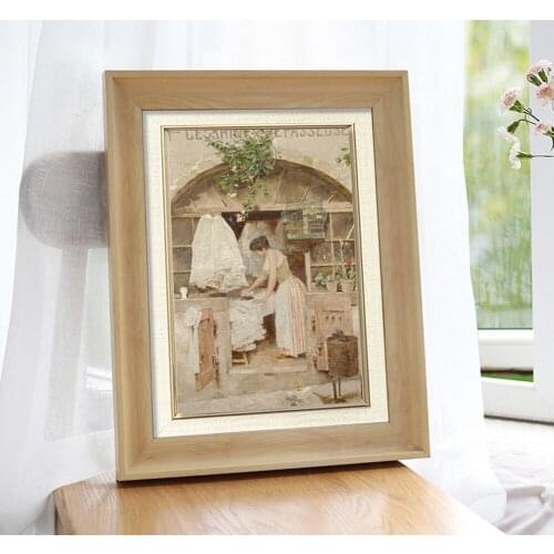 Vintage Craft Photo Frame Exquisite Solid Wood Painting Frame Family Portrait Wall Decoration Picture Frames Hanging Ornaments