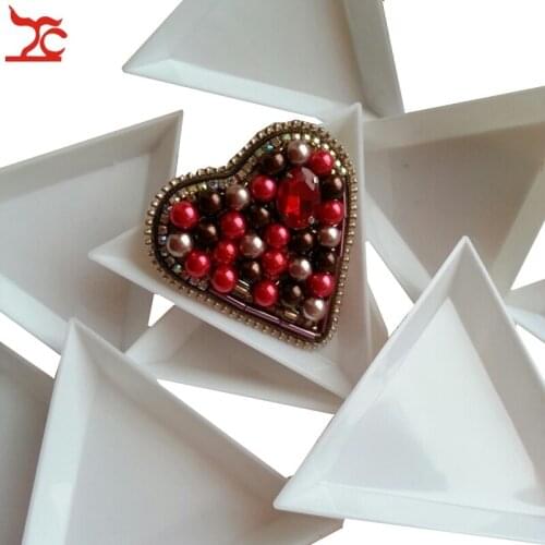 10Pcs White Plastic Triangle Sorting Tray Gemstone Collection Storage Case Beads Crystal Nail Cosmetic Art Tool Tray 7*2.5 cm