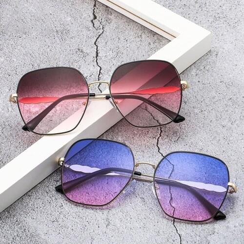 Metal High Quality Sunglasses For Women 2021 Fashion Square Frame Gradient Lens Eyewear Tourism Street Beat Sun Glasses Mens UV