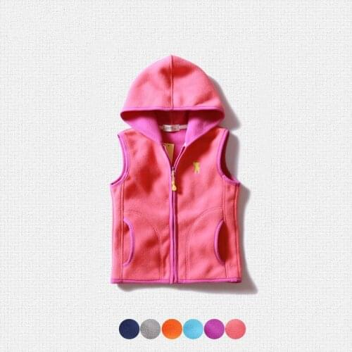 Boy maja spring has a new baby boys vest with a new baby in 2017. The childrens vest is 2-8 years old