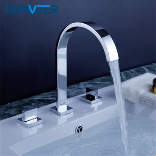 Luxury Deck Mounted Three Hole Chrome Bathroom Tap Modern Double Holder Curved Waterfall Hot & Cold Brass Bathtub Faucet