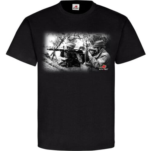 Paratrooper with MG42 Shooter Machine Gun Position Crete Green Men tshirt