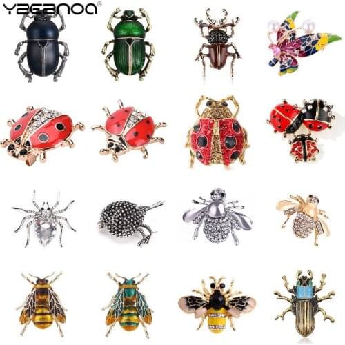 Animal Brooch Pins For Women Bling Rhinestone Bee Spider Brooches Butterfly Brooches Pin Jewelry Wedding Party Bijoux Best Gift