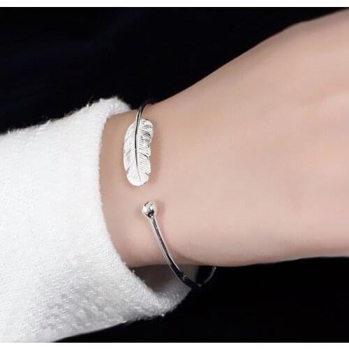 New Fashion Silver Jewelry Not Allergic High-quality Female Simple Feather Small Ball Open Bracelet