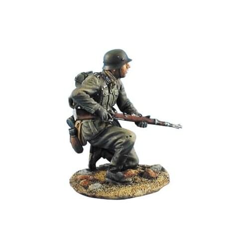 1/35 Resin Figures Model Kits WWII German Heer Infantry Kneeling with Rifle Unassambled Unpainted