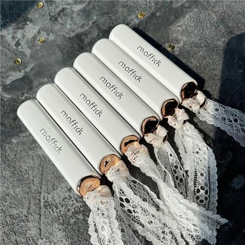 New Lace Light Mist Matte Lipstick Non-drying Soft Silky Moisturizing Long-lasting Color Non-stick Cup Beginner Lip Makeup