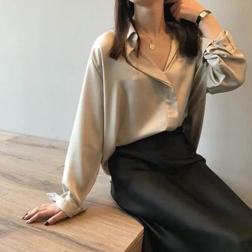 Womens Satin Silk Shirt Office Lady Elegant Blouse Solid Color Long Sleeve Lapel Loose Single-breasted Shirt for Spring Autumn