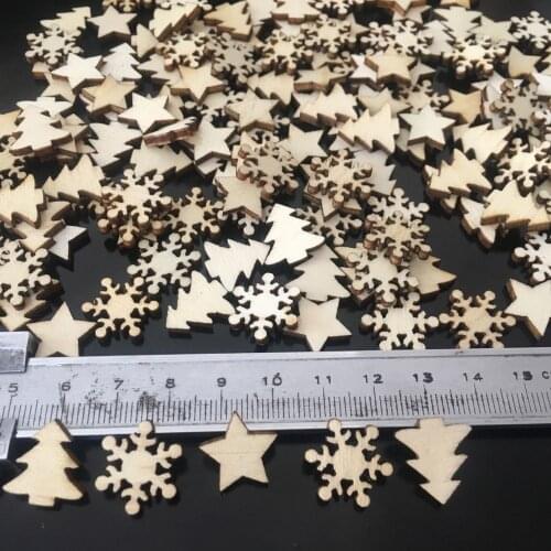 50pcs Christmas Natural Wood Chip Snowflake Star Tree Ornaments Xmas Hanging Pendant Charms Table Confetti Decor DIY Craft