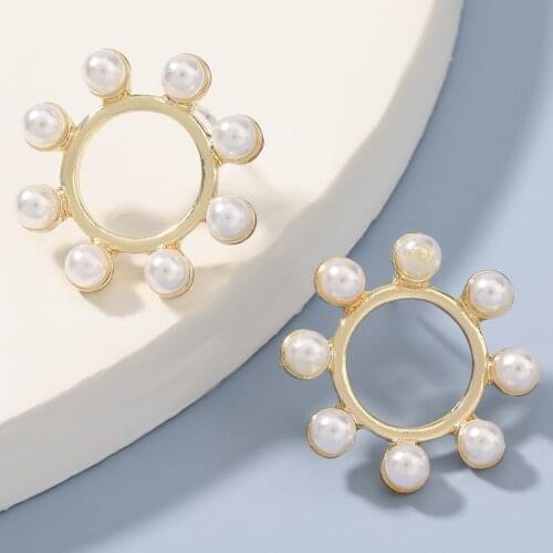 Pauli Manfi 2020 Fashion All-match Imitation Pearl Round Flower Earrings Womens Popular Exquisite Banquet Jewelry Accessories