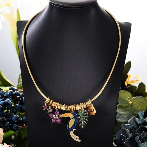 KellyBola New Gorgeous Leaf Bird Star Pendant Necklace Ladies Wedding Party Performance High Quality Jewelry Accessories