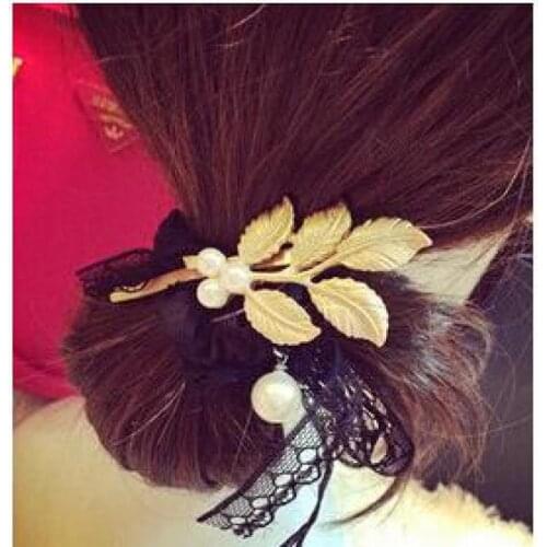 Luxury Pearl Quality Foil Fork Fresh Greek Woman Retro Alloy Leaf Edge Clip Wholesale