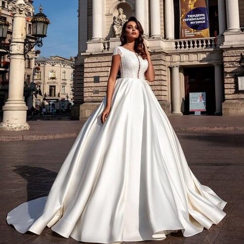 Robes De Mariage Short Sleeve Satin Ball Gown Wedding Dress Backless Sukienka Beading Appliques Simple Vestido De Noiva Princesa