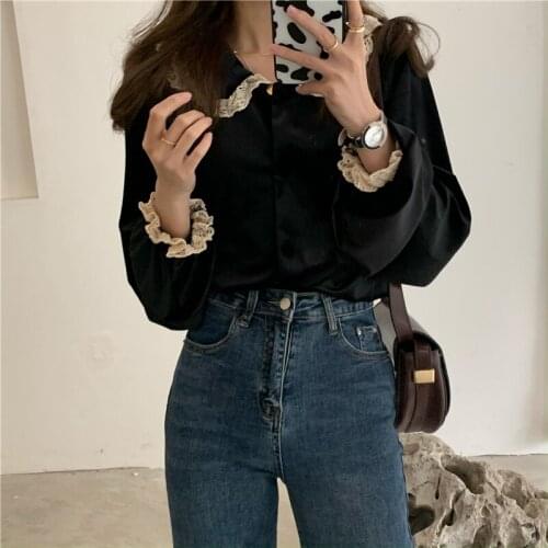 Women Gentle Vintage Lace Velvet Shirt Ladies Sweet Chic Retro Casual All-Match Stylish Blouses Tops