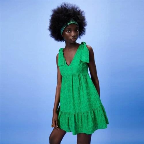 2021 Women Embroidery Playsuits Summer Solid V Neck Sleeveless Bows Short Jumpsuit Ladies Chic Vintage Green Hollow Out Playsuit