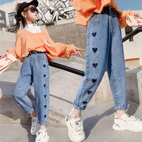 Spring New Girls Pants Blue Jeans Embroidered Love heart Design Cotton Denim Trousers Without belt Casual Long Pants Child Jeans