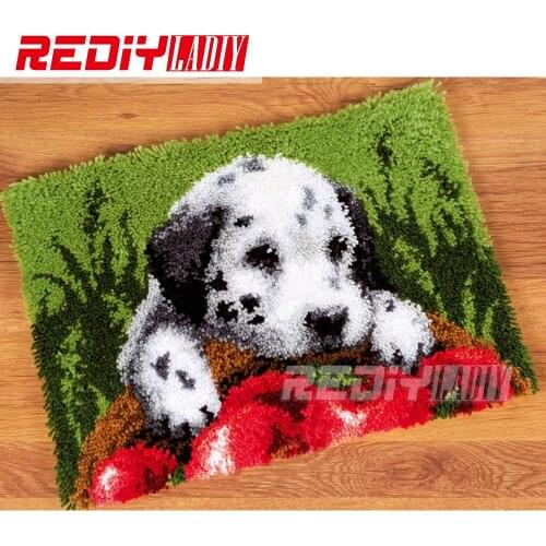 Hot Latch Hook Rug Kits DIY Needlework Unfinished Crocheting Rug Yarn Cushion Mat Dog and Apple Embroidery Carpet Rug Home Decor