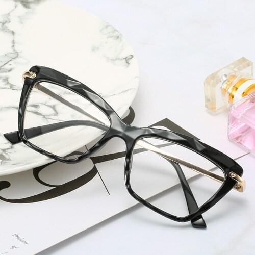 Fashion Glasses Women Vintage Cateye Eyeglasses Frame Myopia Optical Eyewear Transparent Lens Comfort Light High Quality Gafas