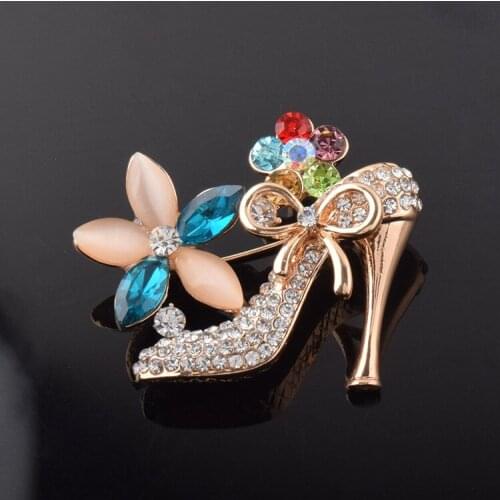 2021 New Crystal Zircon High Heels Brooches For Women High Grade Fashion Creative Brooch Pins Coat Accessories Ladies Jewelry