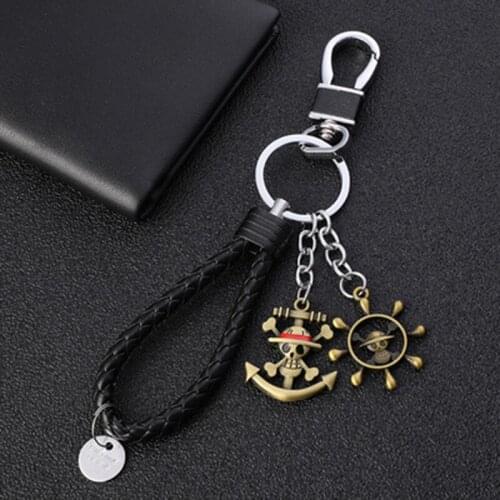 Metal animation peripheral PirateKing cartoon keychain creative universal mobile phone bag car pendant fun keychain