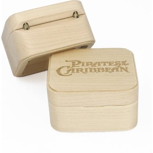 Sinzyo Davy Jones Maple Box Music Box Wood Carved Mechanism Musical Wind Up Gift for Christmas