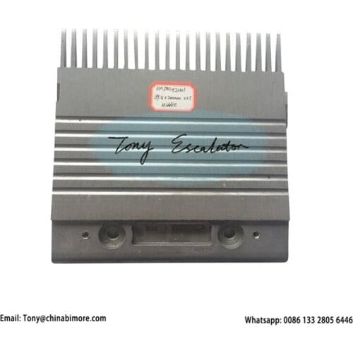 Escalator KOAC018 KM5002052H01 Comb AL R3C L197.4mm W200mm Hole Space 99mm CTR 22T