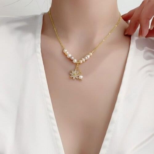 Luxury Crystal Flower Pendant Natural Pearl Necklace for Women Fashion Gold Color Chain Choker Collar Korean Jewelry MS332
