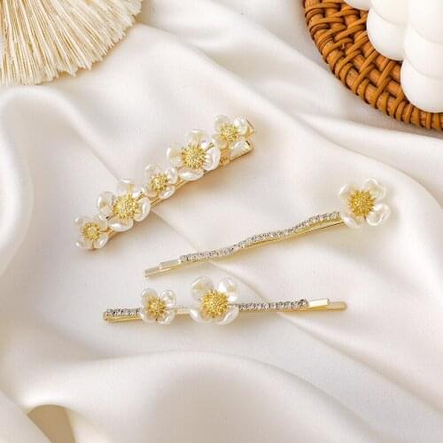 Hair Clips for Women Fashion Crystal Shell Flower Hair Pin Simple Charm Hair Accessories for Girls Jewelry Wholesale