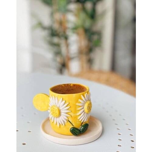 Handmade creative decorative ceramic daisy coffee cup and saucer creative high quality teacup and base art 2021 trend