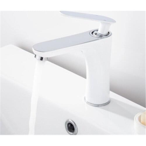 Brass Basin Faucet Bathroom Sink Tap Bath Mixer Electroplated Hot and Cold Mixed Water Single Handle Single Hole Water Faucet