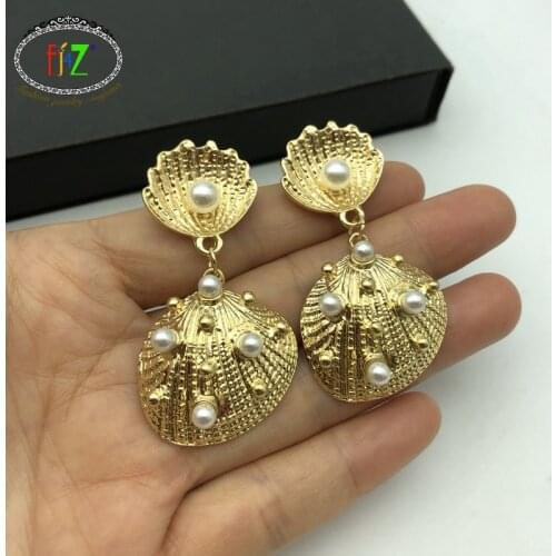 F.J4Z Hot Seashell Earrings Fashion Lindo Simulated Pearl Alloy Shell Conch Drop Earrings for Woman Wholesale pendientes mujer