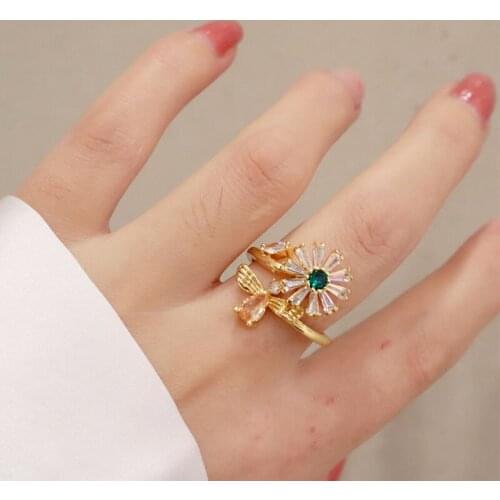 New design jewelry opening high-grade copper inlaid zircon Bee ring luxury shiny can rotate cocktail party ring for women
