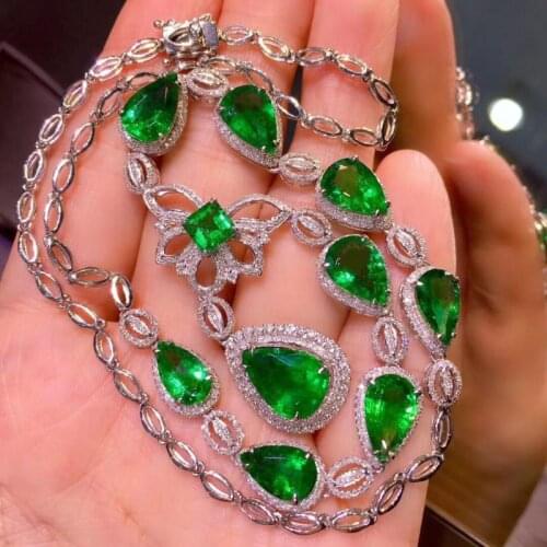 Luxury Vintage Jewelry Exaggerated Square Pendant Necklace Inlay Green Cubic Zirconia Womens Wedding Party Dainty S925 Choker